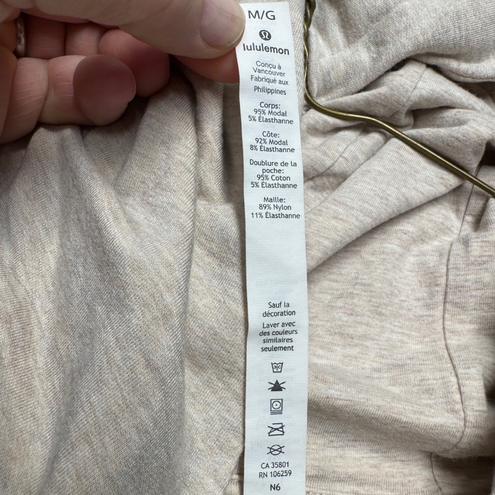 Lululemon Scuba Oversized Side-Slit Hoodie Womens SIZE: M/L‎ (1487) - Picture 5 of 7